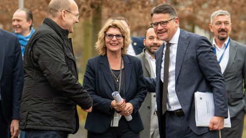 Ministerpräsident Rhein im Gespräch mit dem CEO der Deutschen Flugsicherung, Arndt Schoenemann