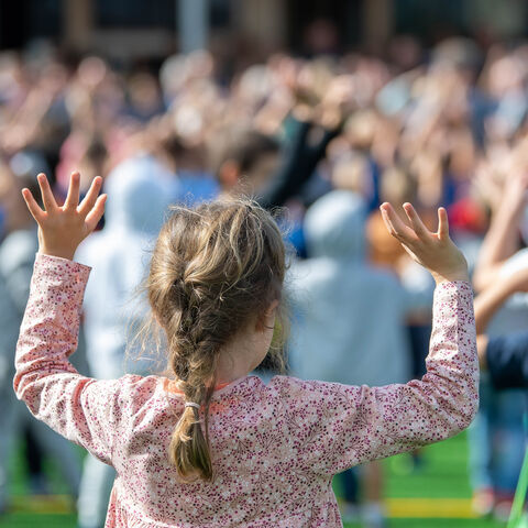 Kinder beim Tanzen Kinder beim Tanzen