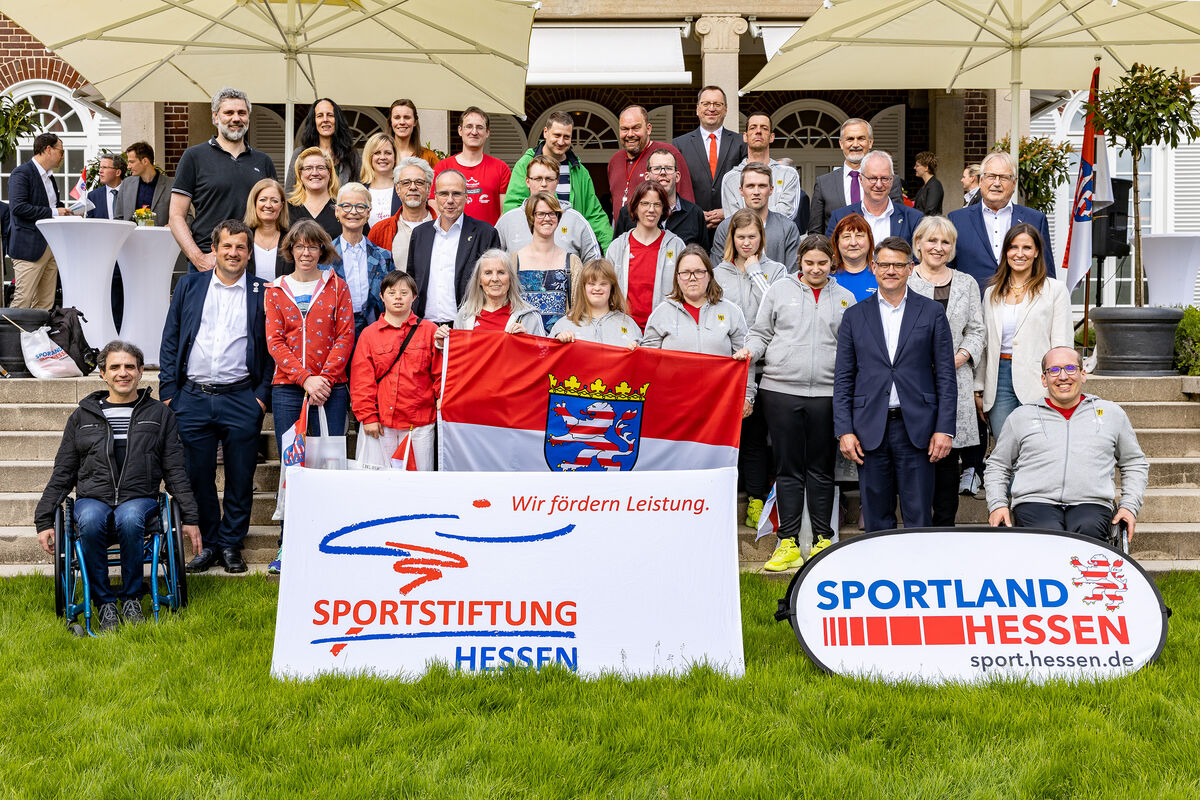 Athletinnen und Athleten zu Special Olympics Weltspielen verabschiedet